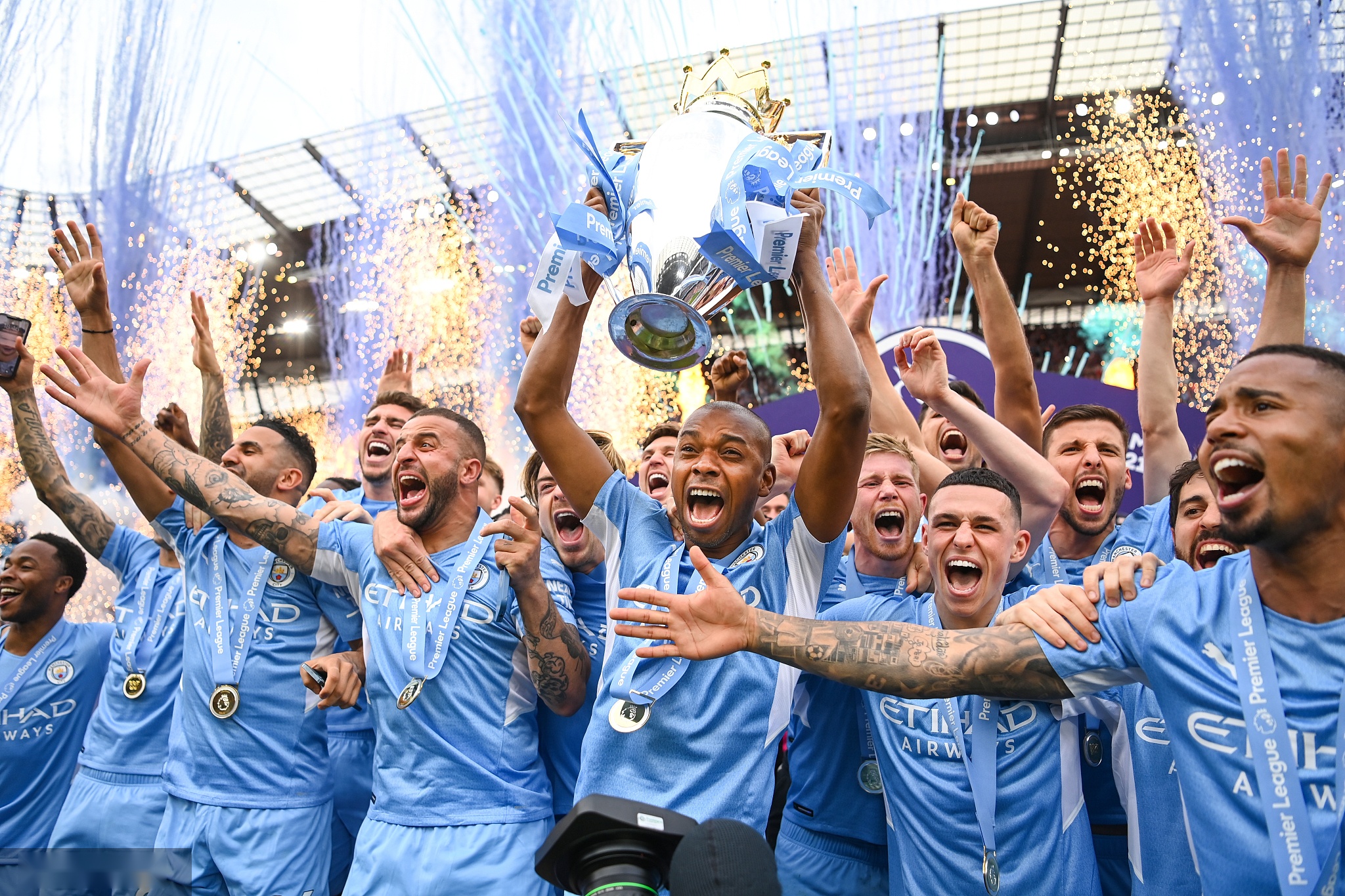 场格局中 场格局中